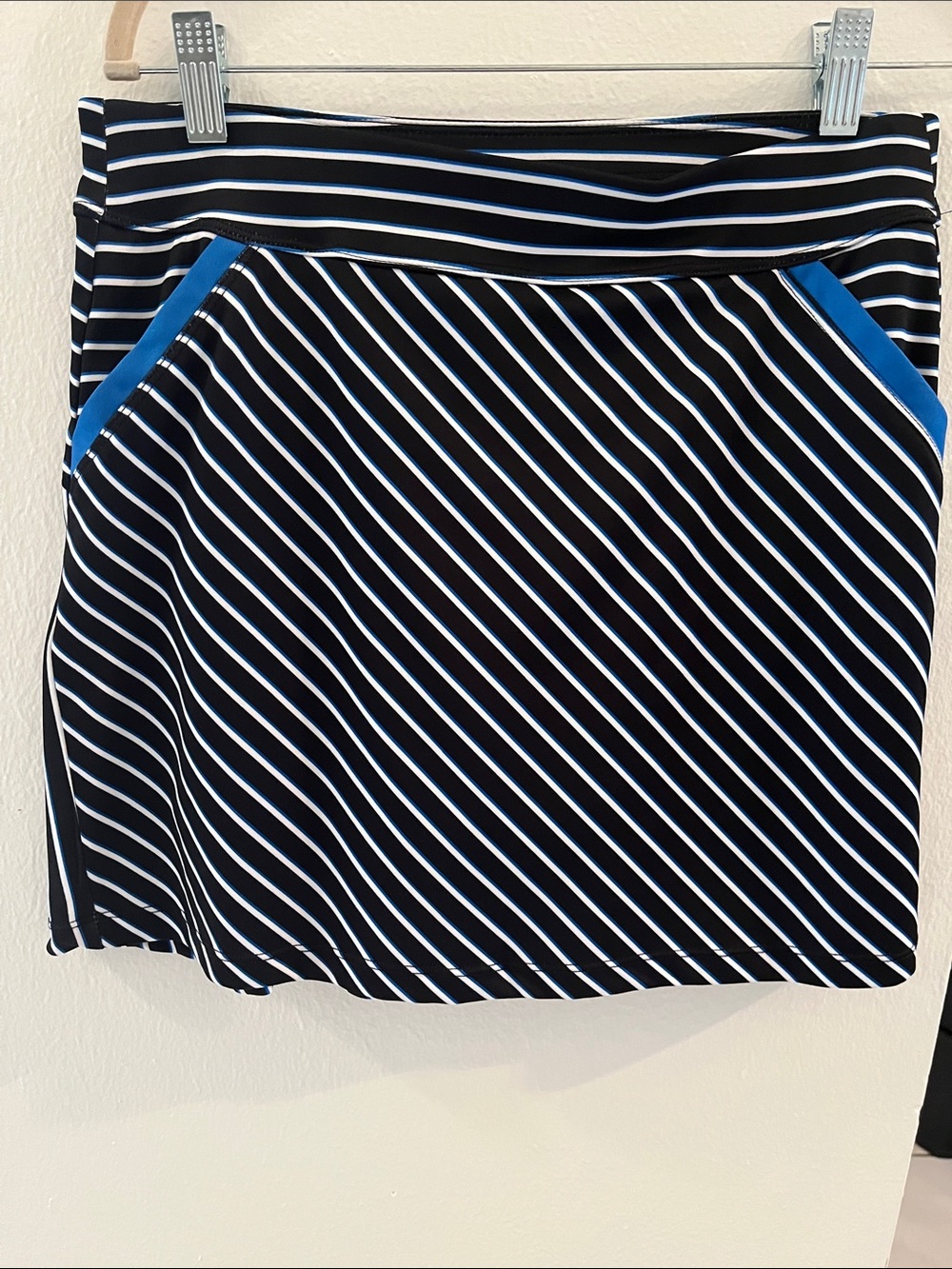 PGA Tour Black and White Striped Mini Skirt with Blue Trim size Small